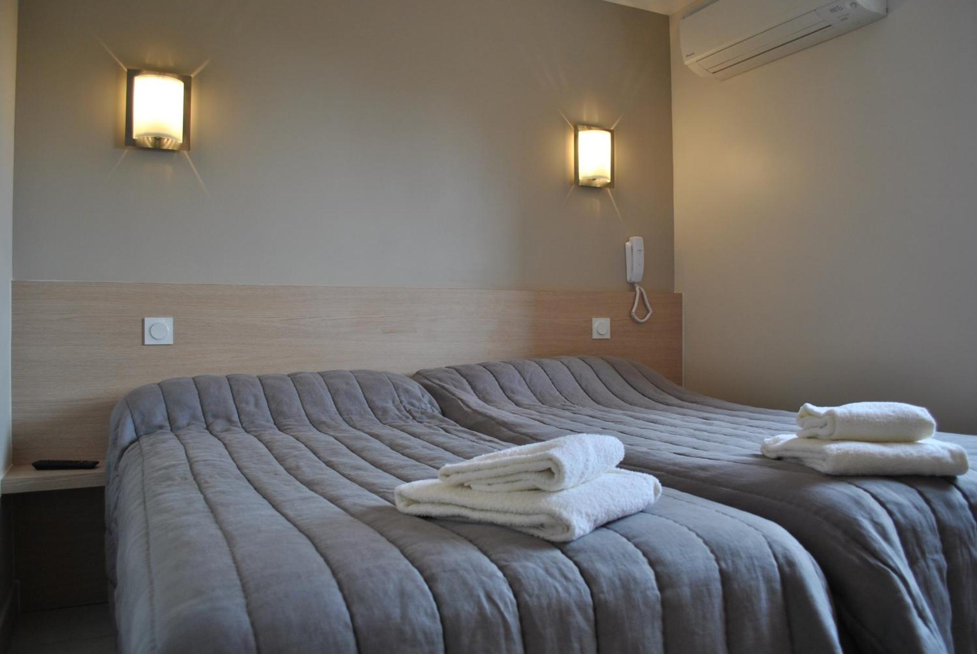 Logis Hotel Restaurant Le Flamant Rose Camargue Albaron Exterior photo